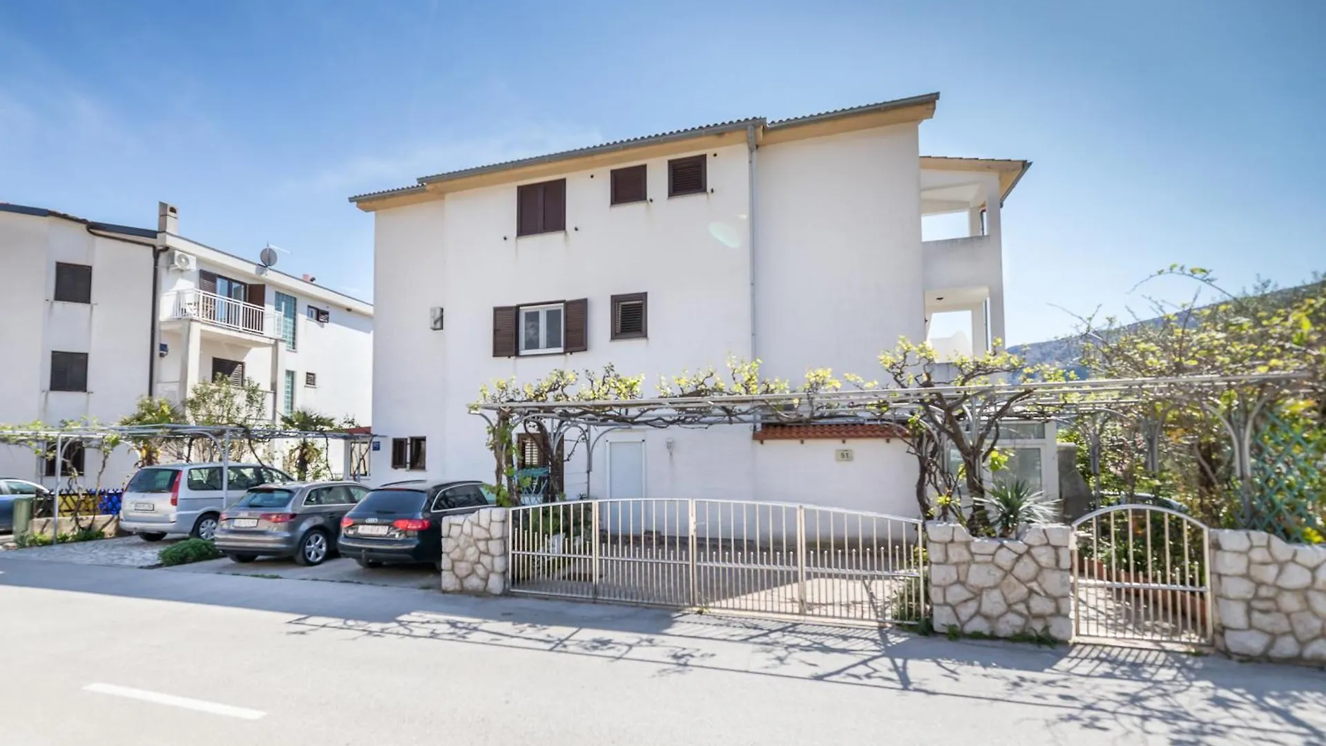 Apartment Mirjana  Baska (Krk)